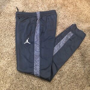 NIKE AIR JORDAN / NWOT/ youth / XL/ track joggers / never worn